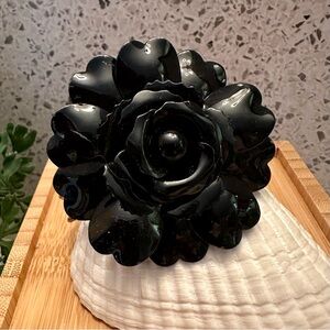 Black metal flower bracelet